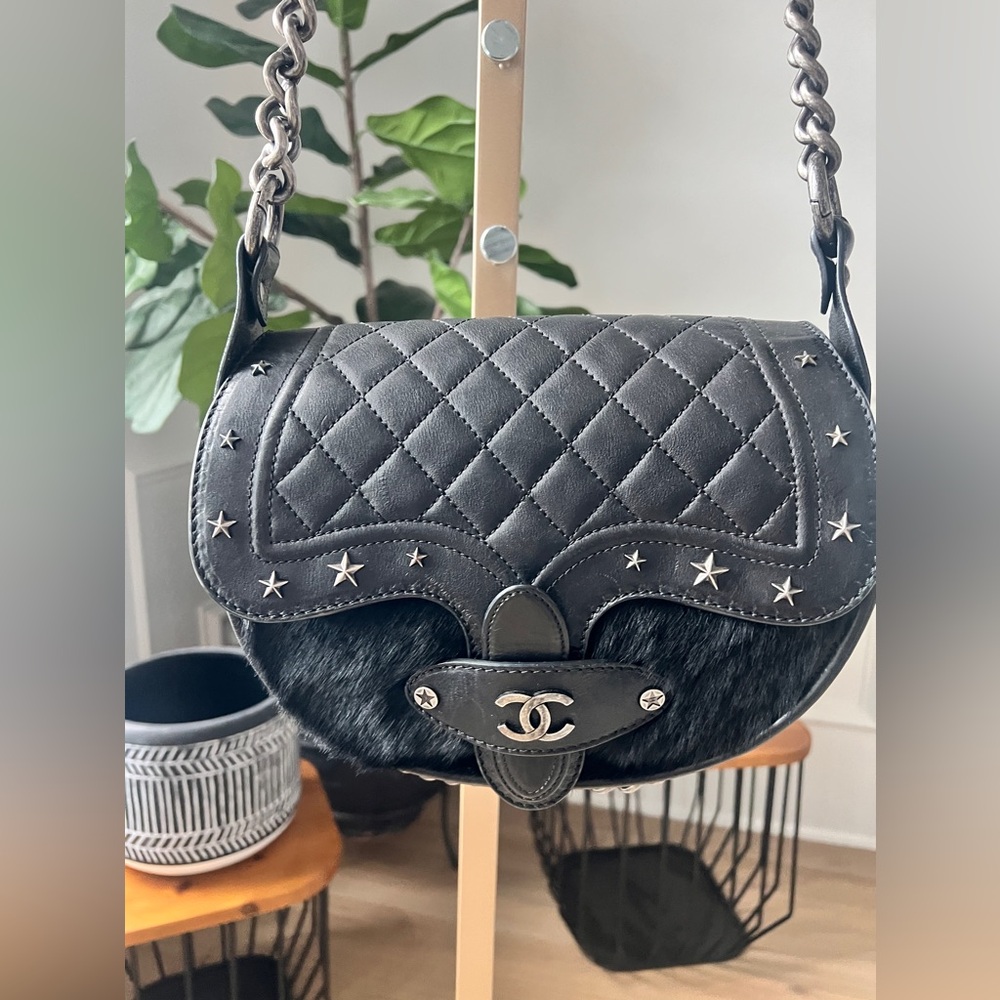 CHANEL Black Quilted & Fur Star-Studded Saddle Bag